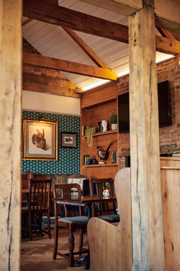 Hare And Hounds - Inn Newbury (Berkshire)