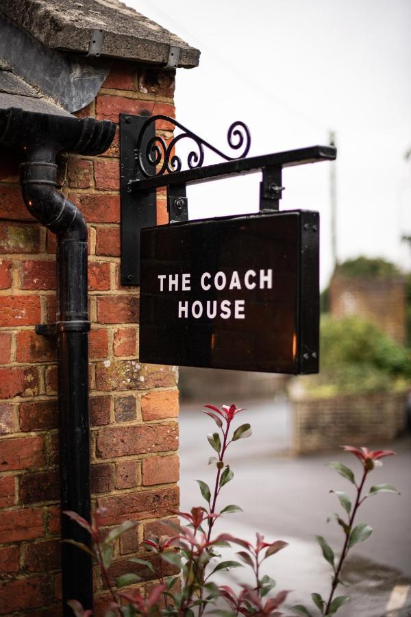 Hare And Hounds - Newbury 3*