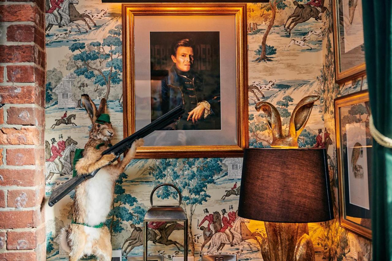 Hare And Hounds - Newbury Inn